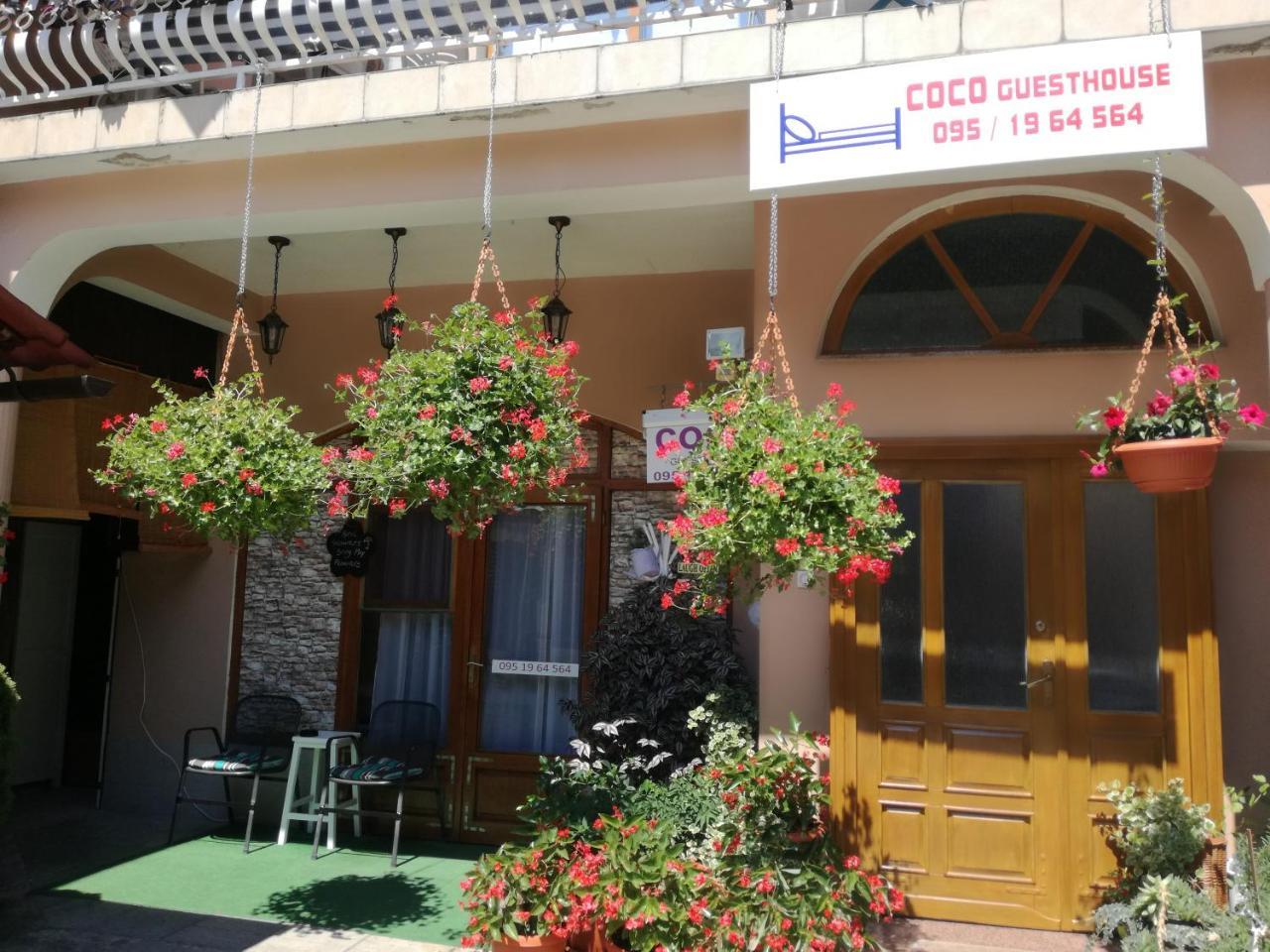 Guesthouse Coco สลาวอนสกีบรอด ภายนอก รูปภาพ